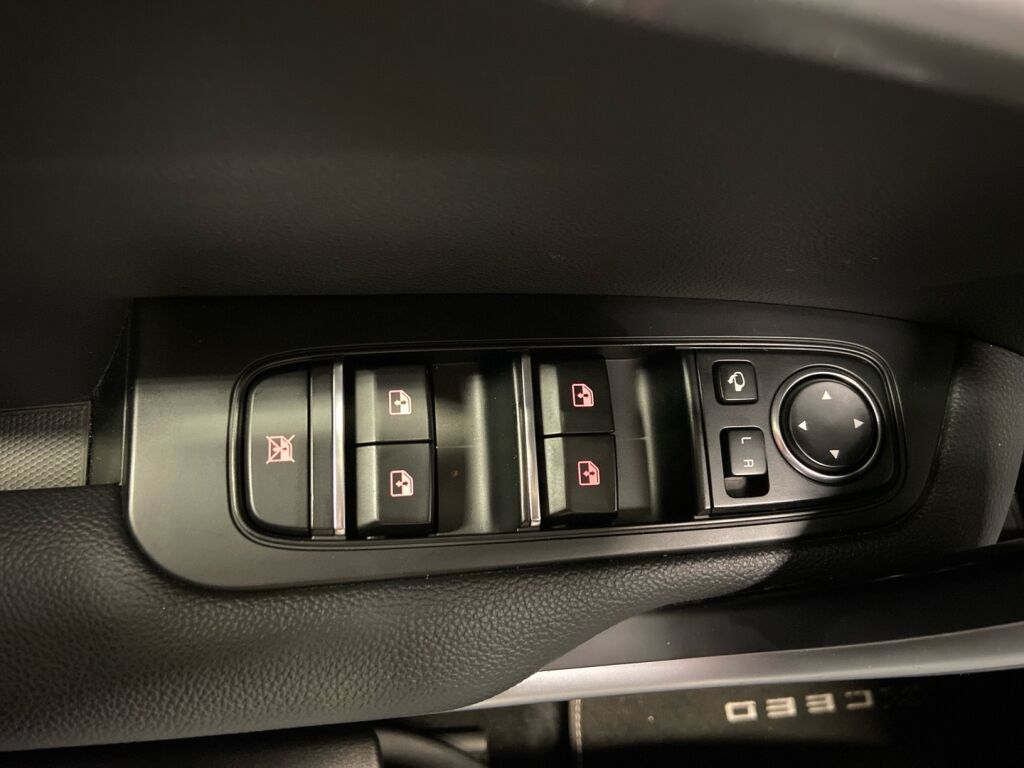 Kia XCeed 2020 Musta