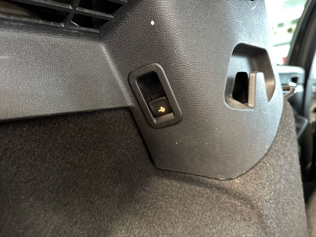 Volkswagen Golf 2021 Harmaa