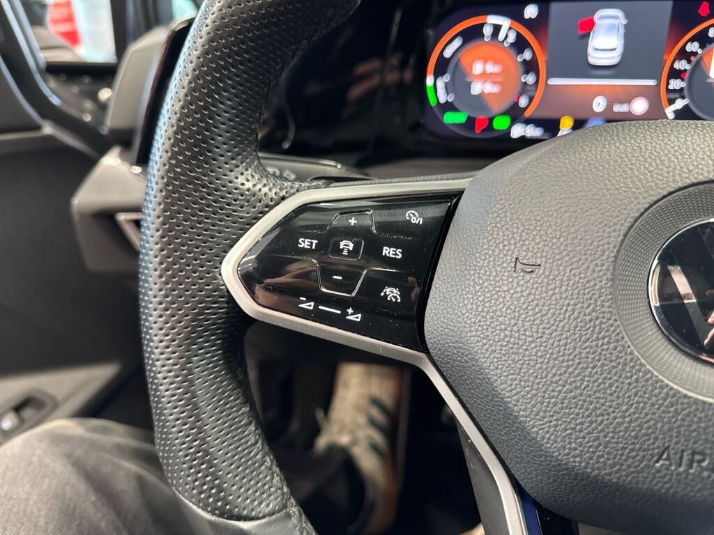 Volkswagen Golf 2021 Harmaa