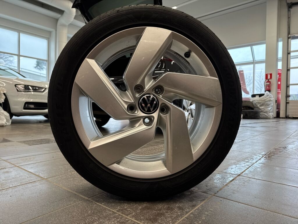 Volkswagen Golf 2021 Harmaa