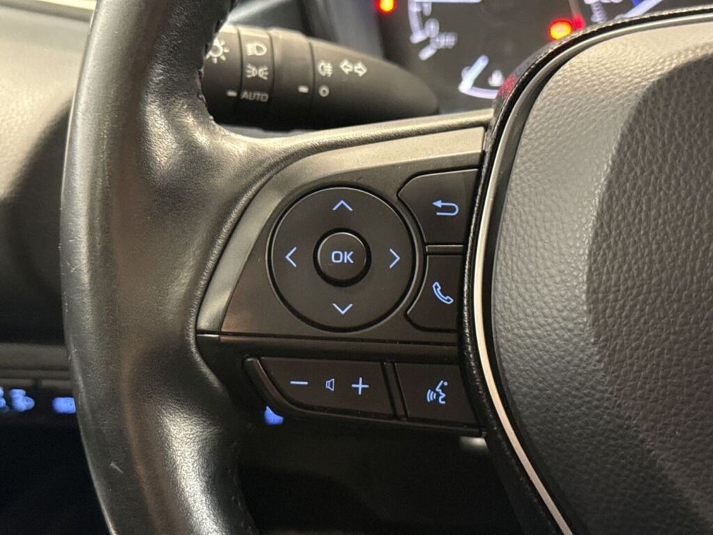 Toyota Corolla 2021 Valkoinen