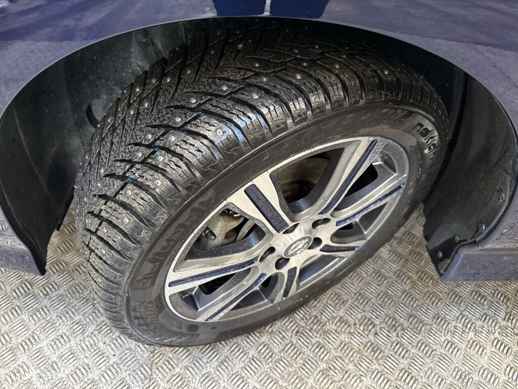 Nissan Leaf 2023 Sininen