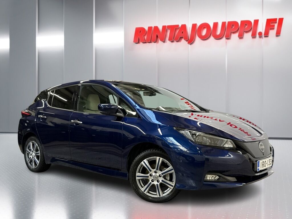 Nissan Leaf 2023 Sininen