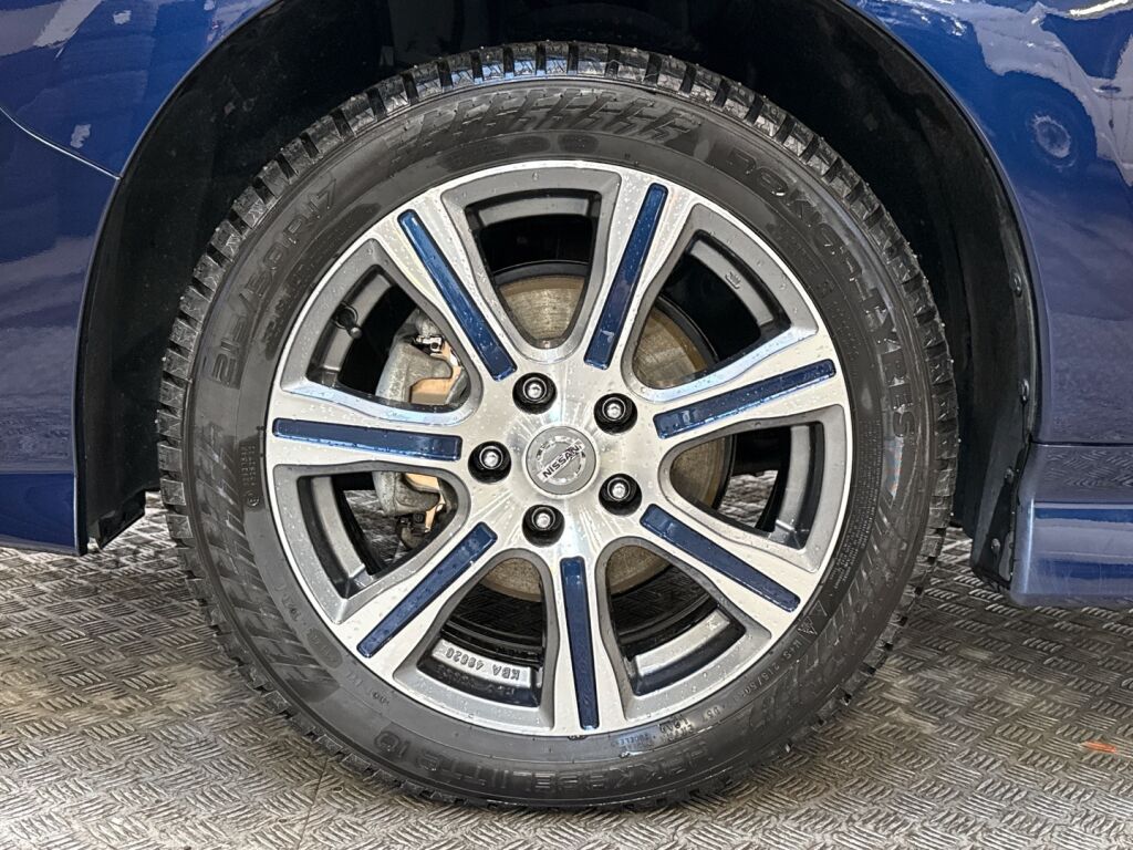 Nissan Leaf 2023 Sininen