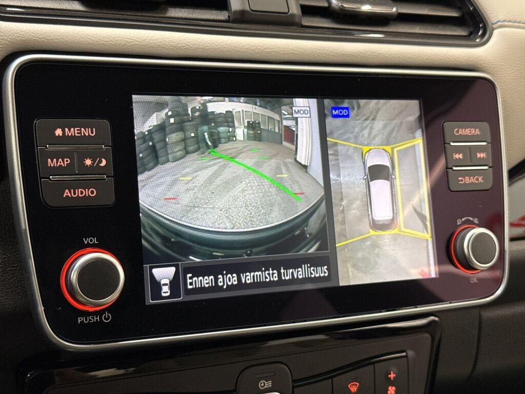 Nissan Leaf 2023 Sininen