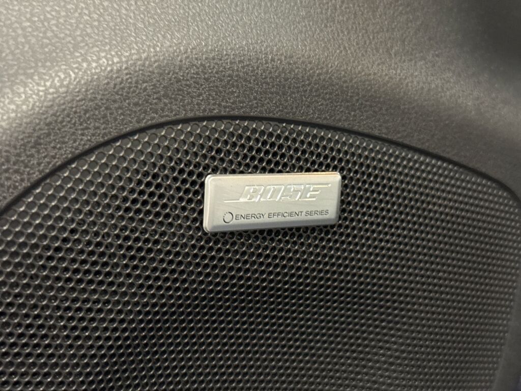 Nissan Leaf 2023 Sininen