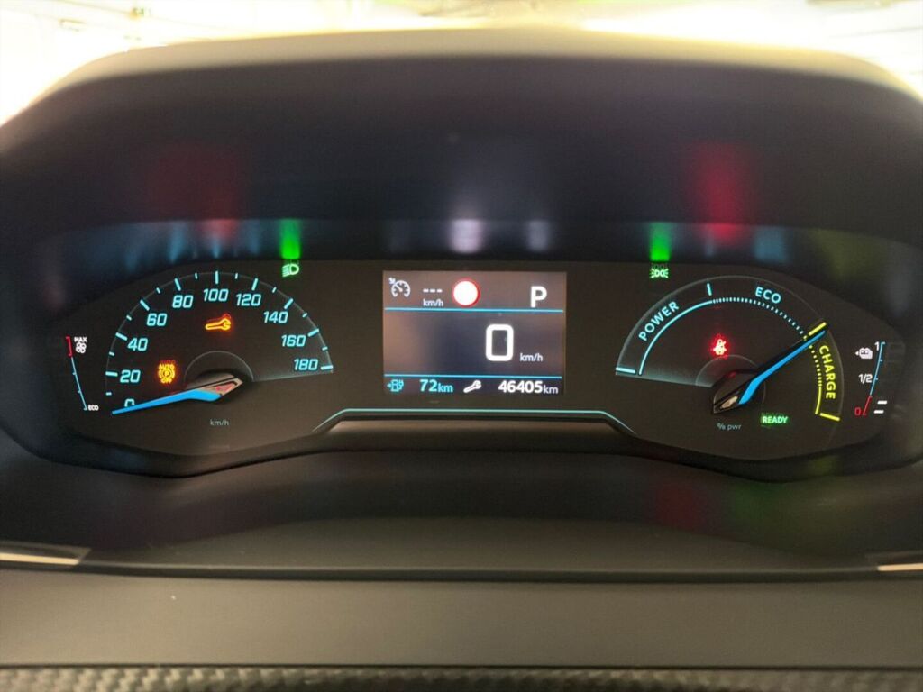 Peugeot e-2008 2024 Harmaa