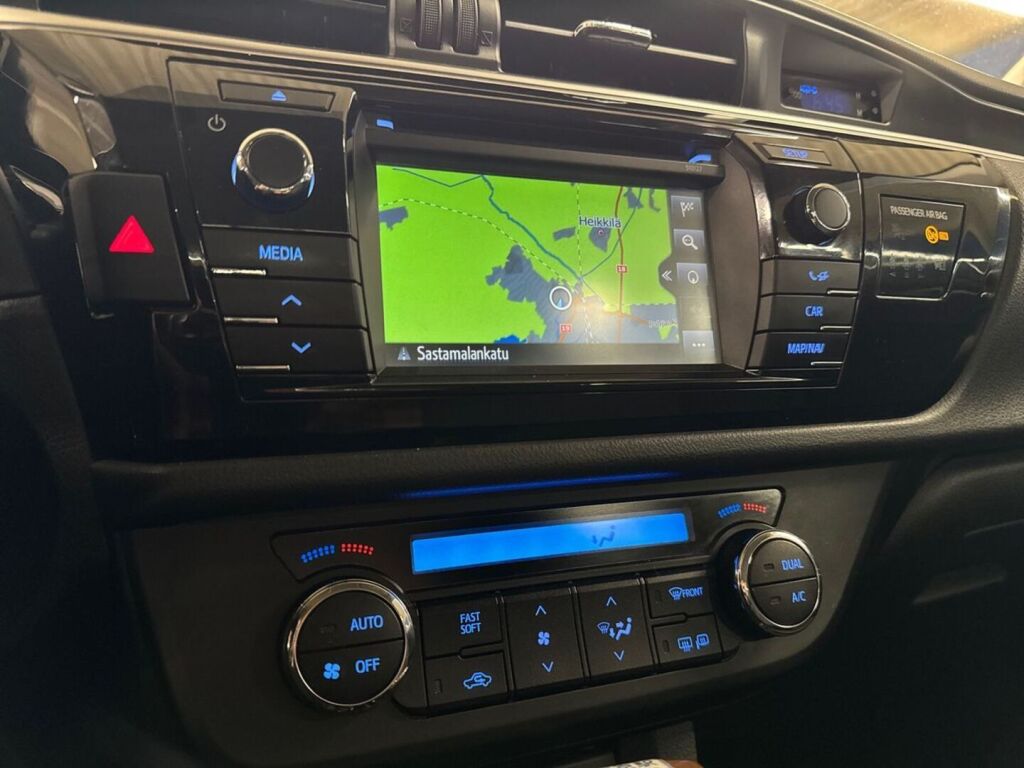 Toyota Corolla 2016 Ruskea (beige)