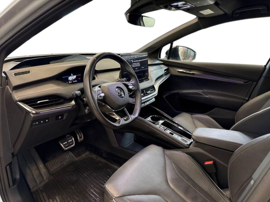 Skoda Enyaq 2023 Harmaa