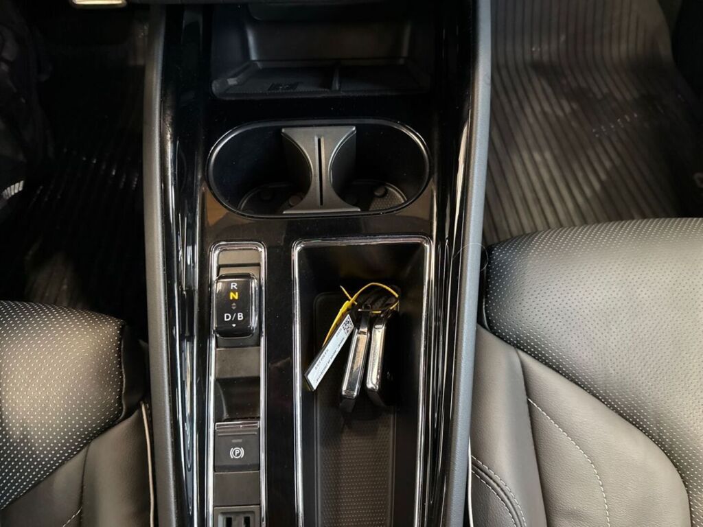 Skoda Enyaq 2023 Harmaa