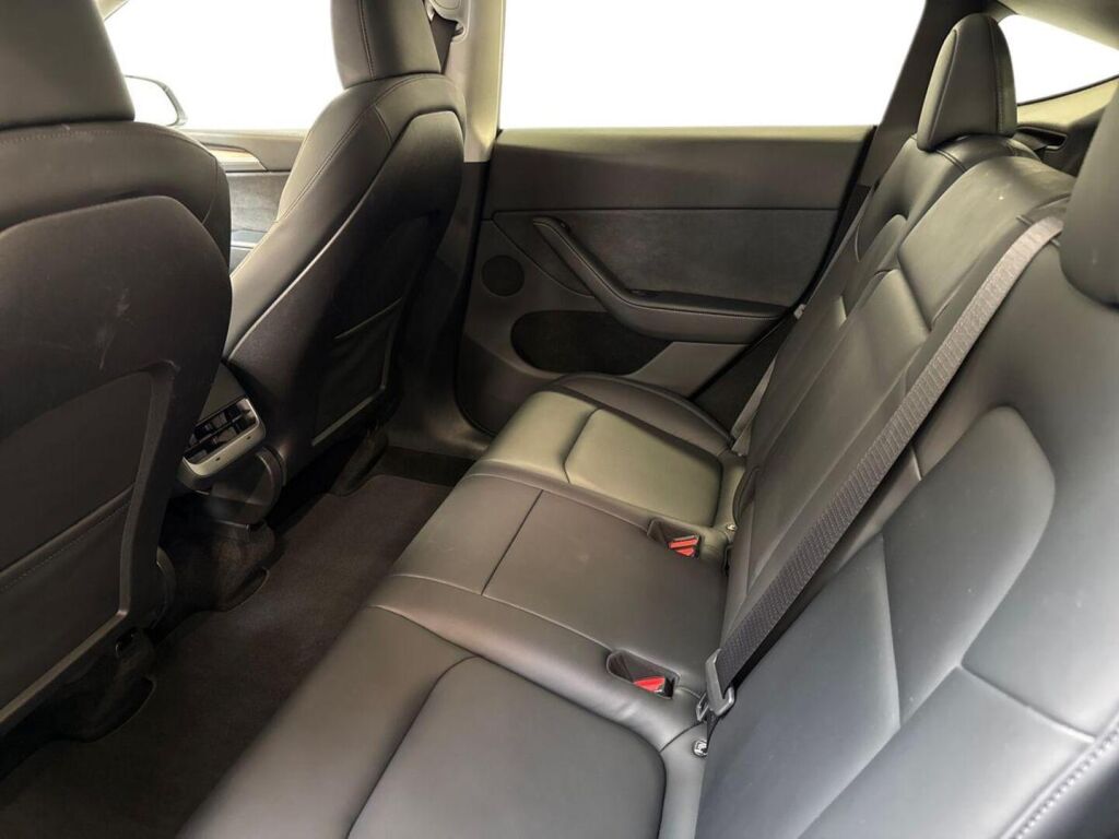 Tesla Model Y 2023 Valkoinen