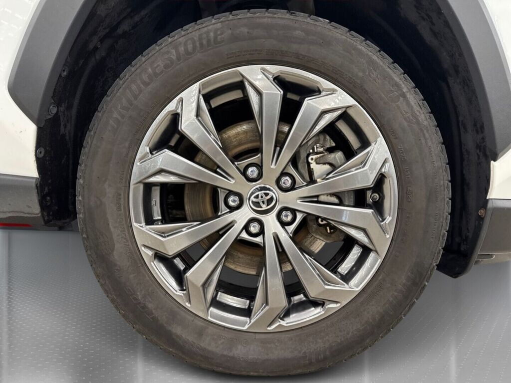 Toyota RAV4 2022 Valkoinen