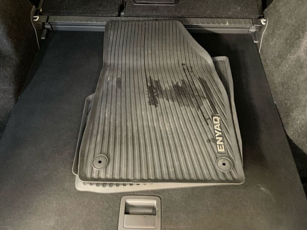 Skoda Enyaq 2021 Valkoinen