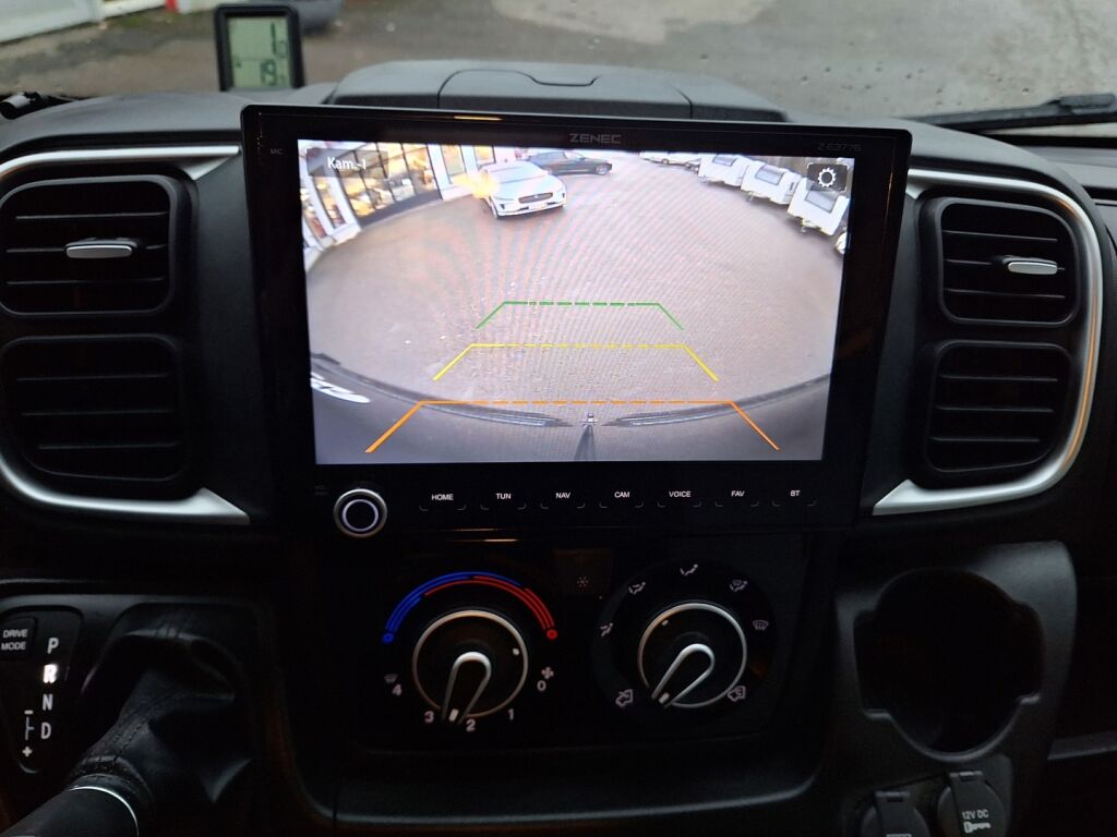 Sunlight Cliff VAN 540 2023 Musta