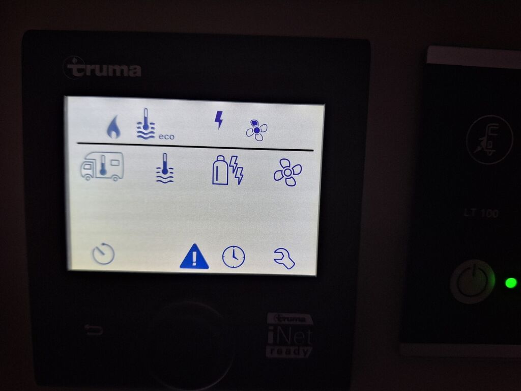 Sunlight Cliff VAN 540 2023 Musta