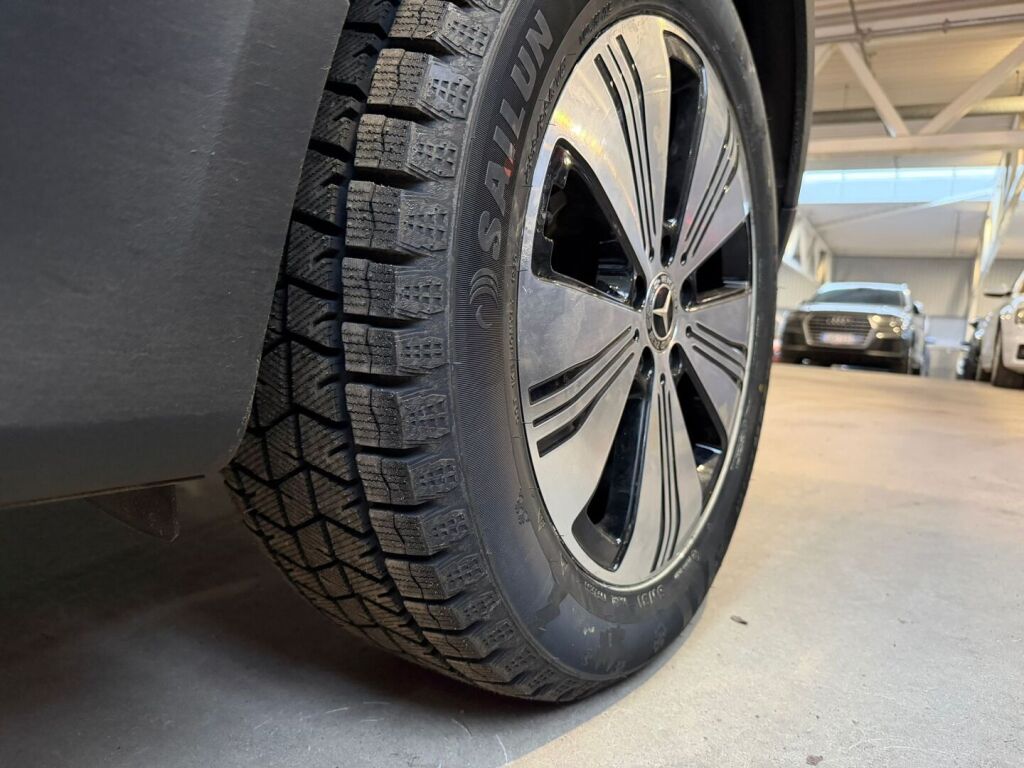 Mercedes-Benz EQB 2022 Valkoinen