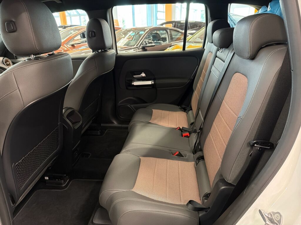 Mercedes-Benz EQB 2022 Valkoinen