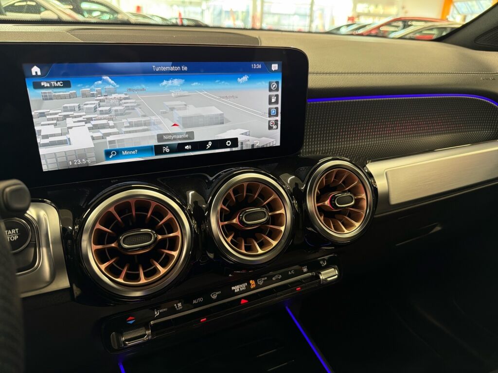 Mercedes-Benz EQB 2022 Valkoinen