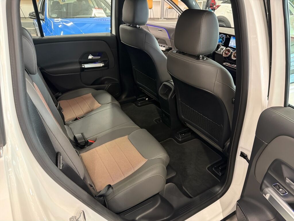 Mercedes-Benz EQB 2022 Valkoinen