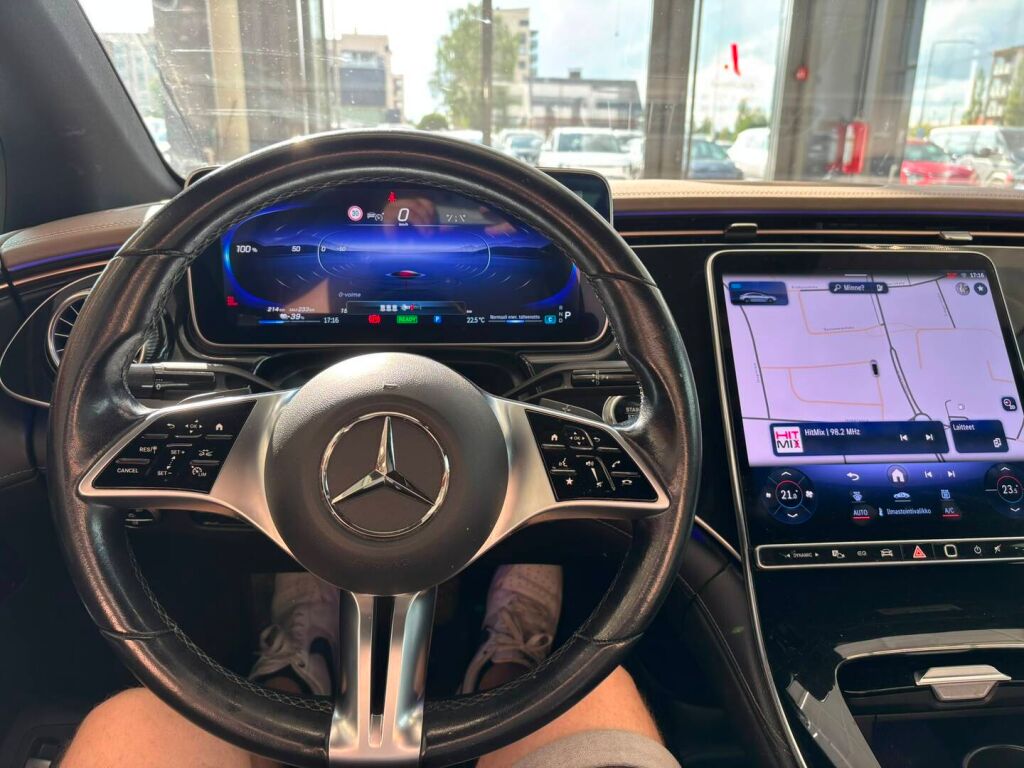 Mercedes-Benz EQE 2023 Musta
