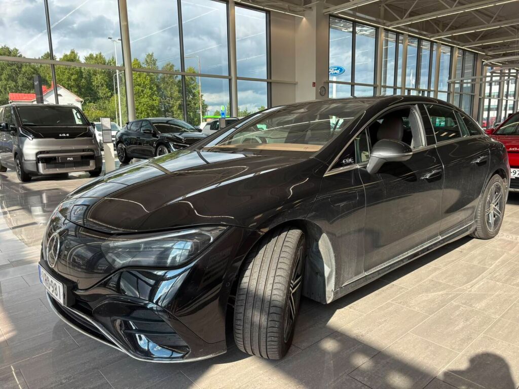Mercedes-Benz EQE 2023 Musta