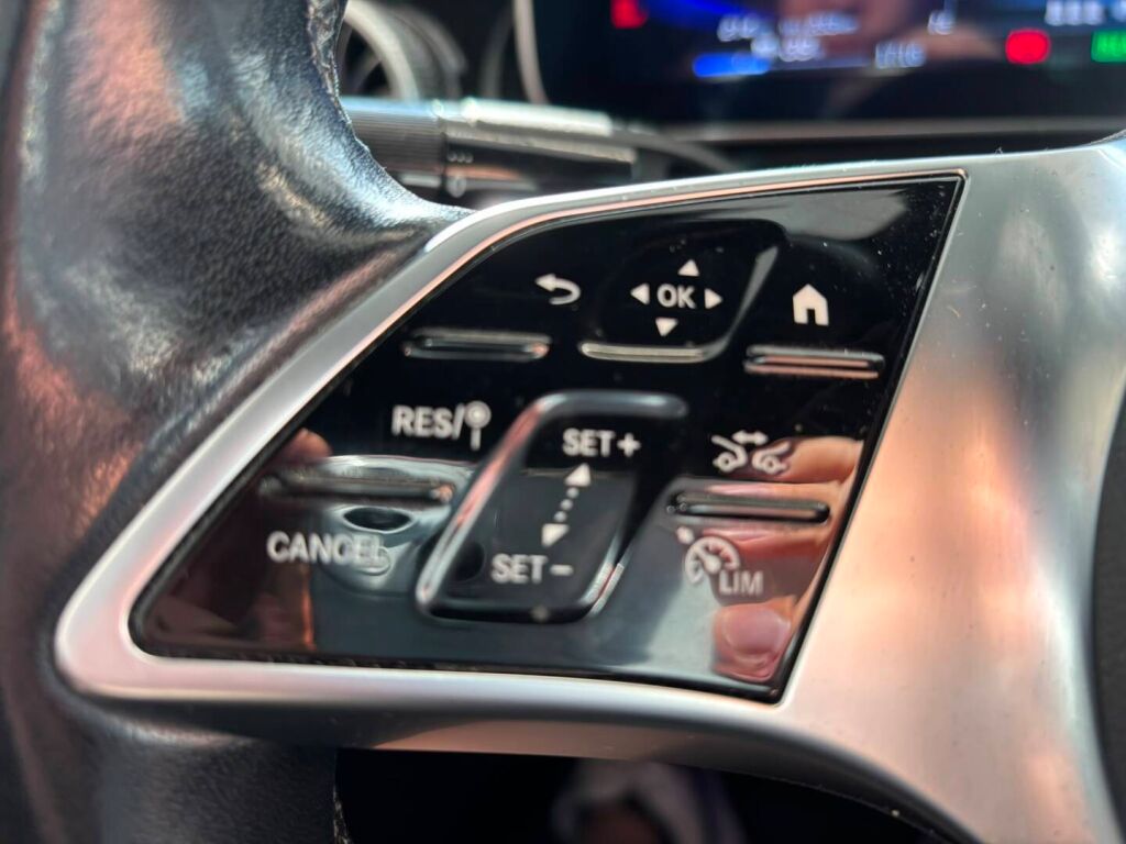 Mercedes-Benz EQE 2023 Musta