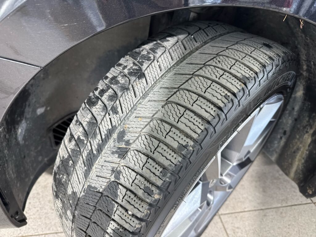 Skoda Octavia 2021 Musta