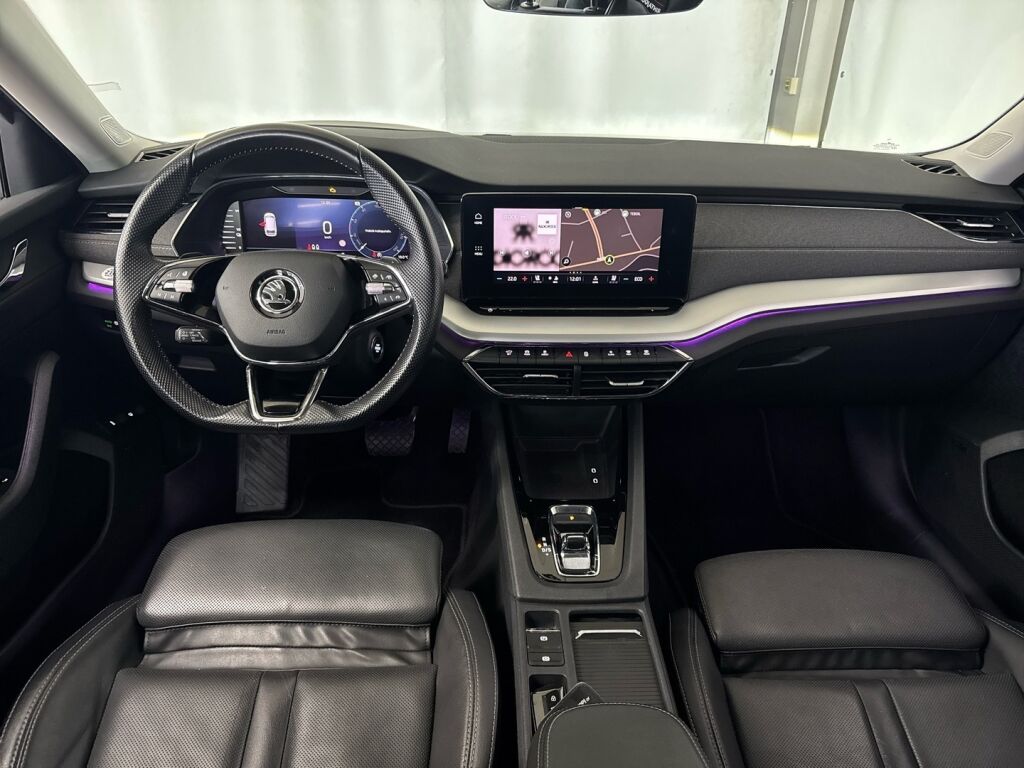 Skoda Octavia 2021 Musta