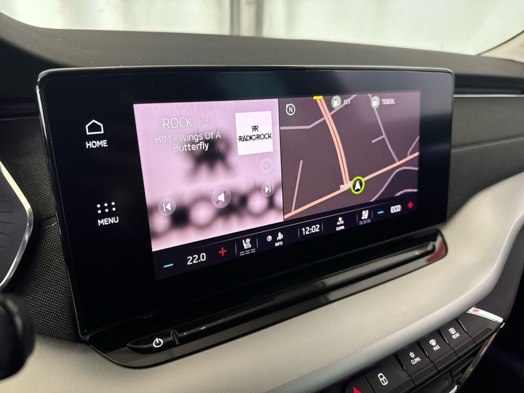 Skoda Octavia 2021 Musta