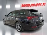 Skoda Octavia 2021 Musta