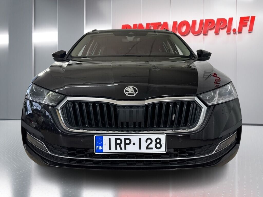 Skoda Octavia 2021 Musta