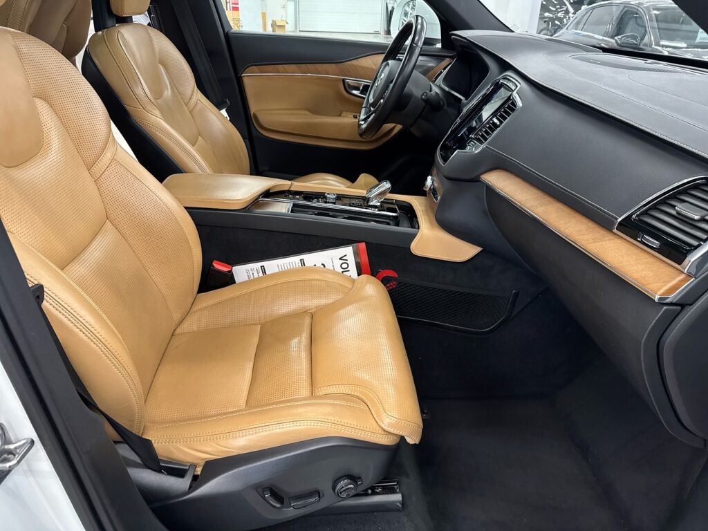 Volvo XC90 2020 Valkoinen