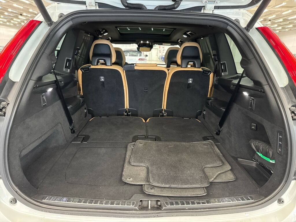 Volvo XC90 2020 Valkoinen