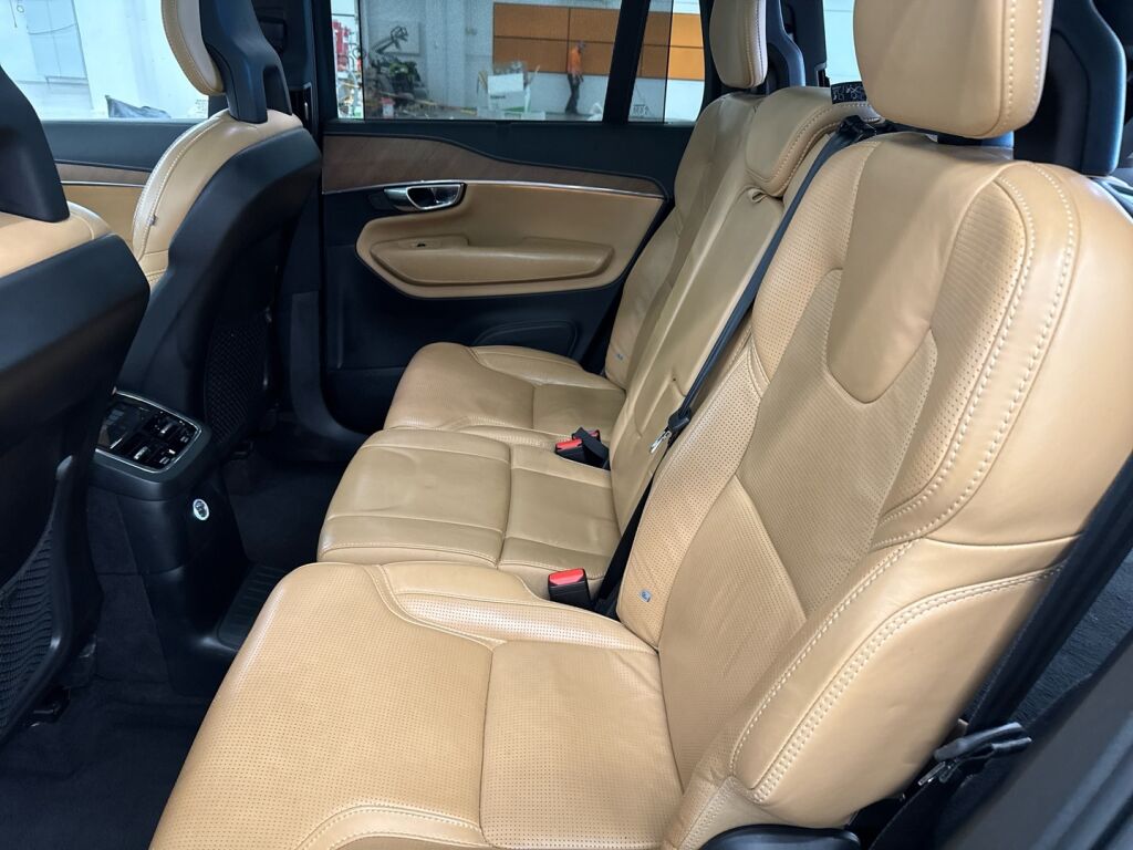 Volvo XC90 2020 Valkoinen