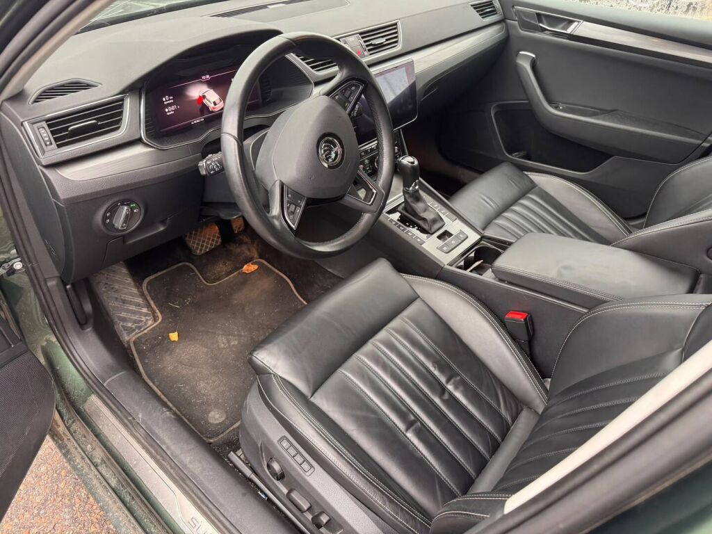 Skoda Superb 2020 Vihreä