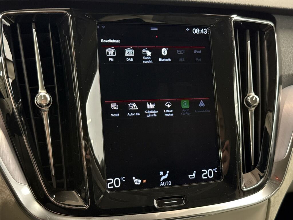 Volvo V60 2021 Musta