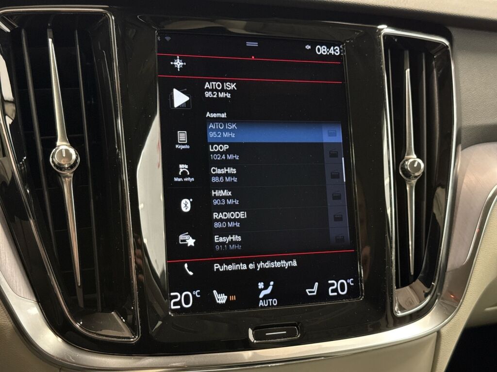 Volvo V60 2021 Musta