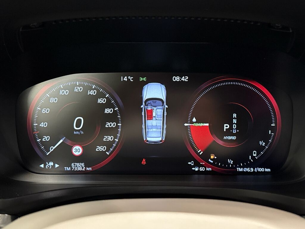 Volvo V60 2021 Musta