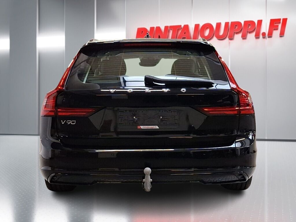 Volvo V90 2021 Musta