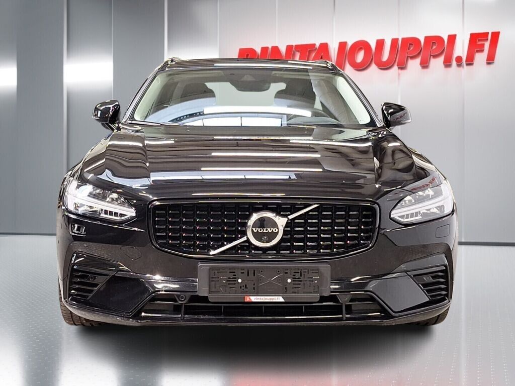 Volvo V90 2021 Musta
