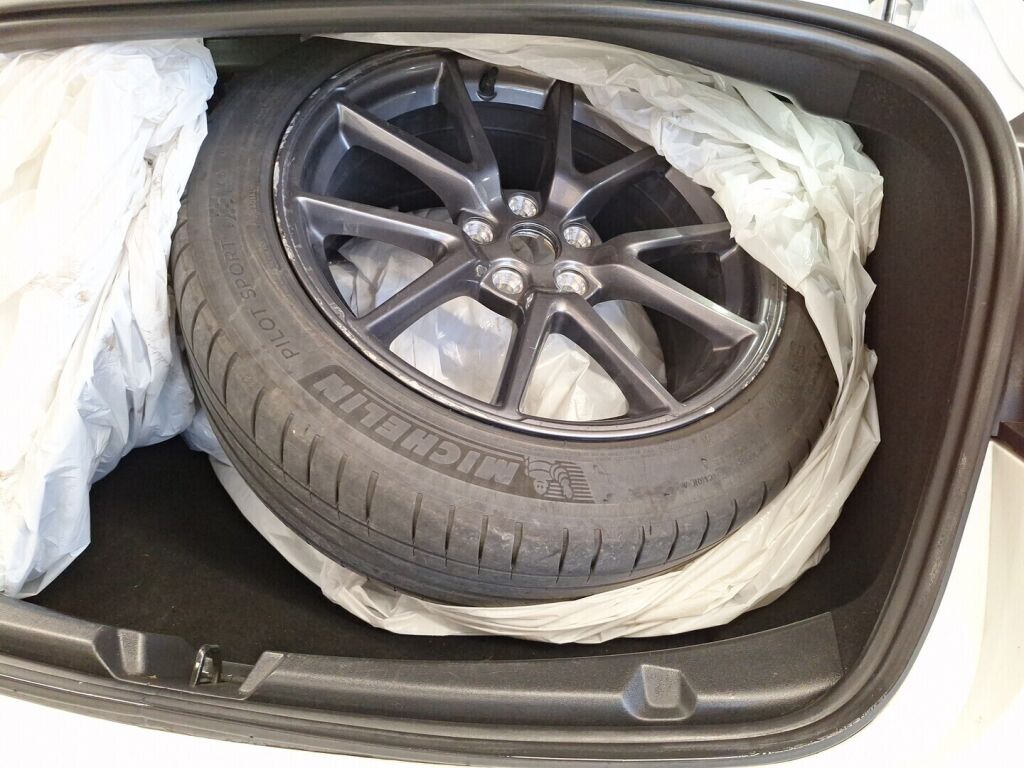 Tesla Model 3 2021 Valkoinen