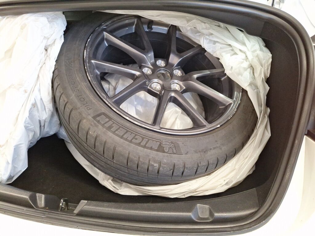 Tesla Model 3 2021 Valkoinen