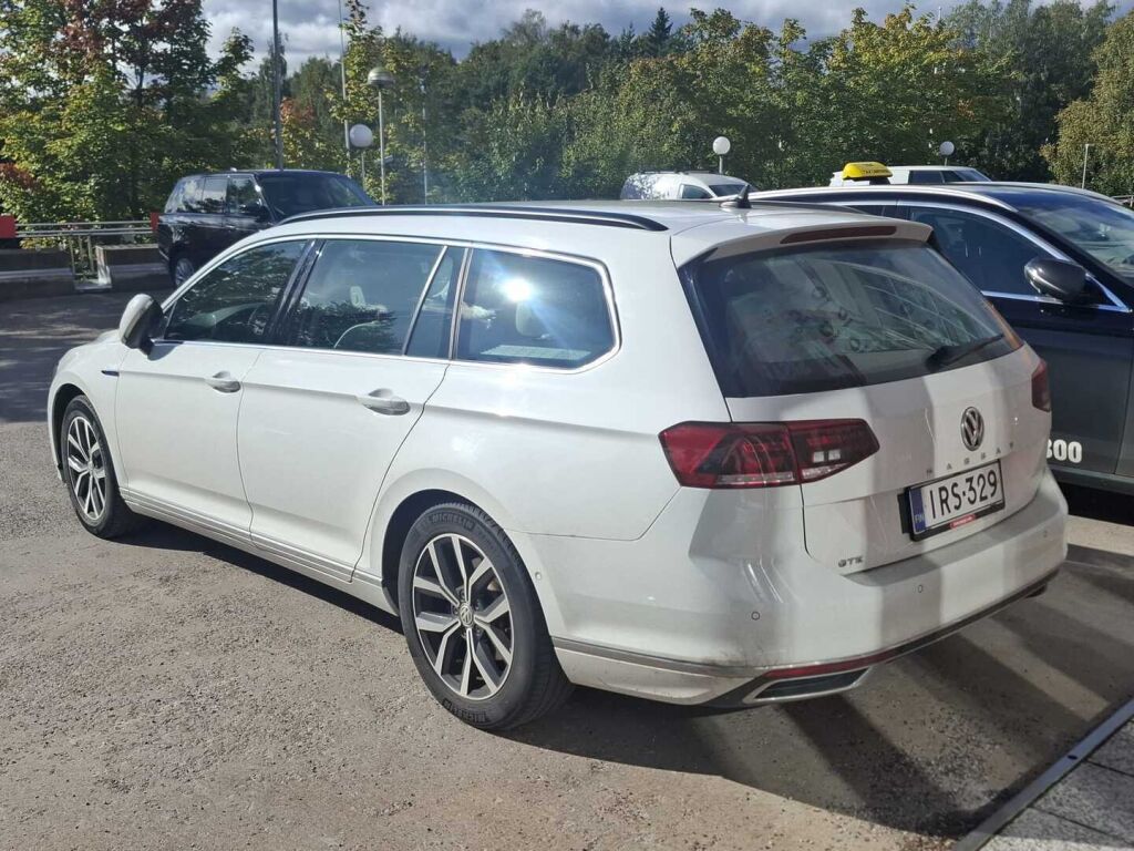 Volkswagen Passat 2020 Valkoinen