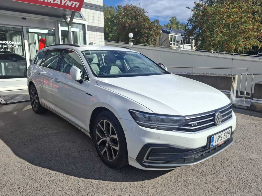 Volkswagen Passat 2020 Valkoinen