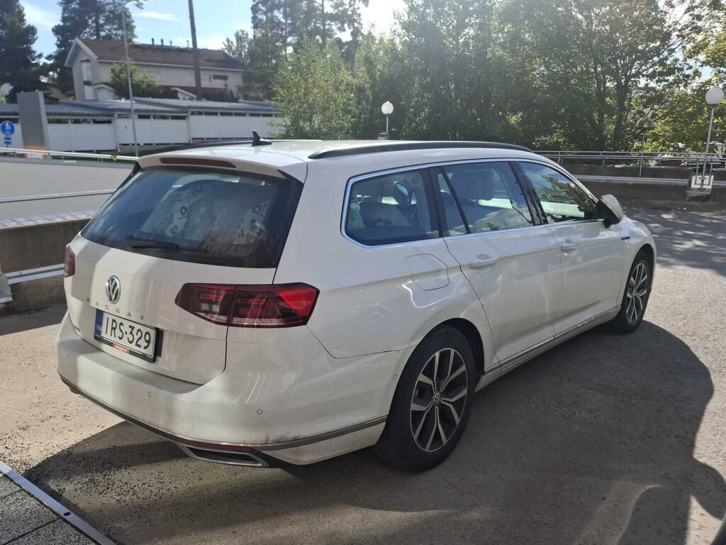 Volkswagen Passat 2020 Valkoinen