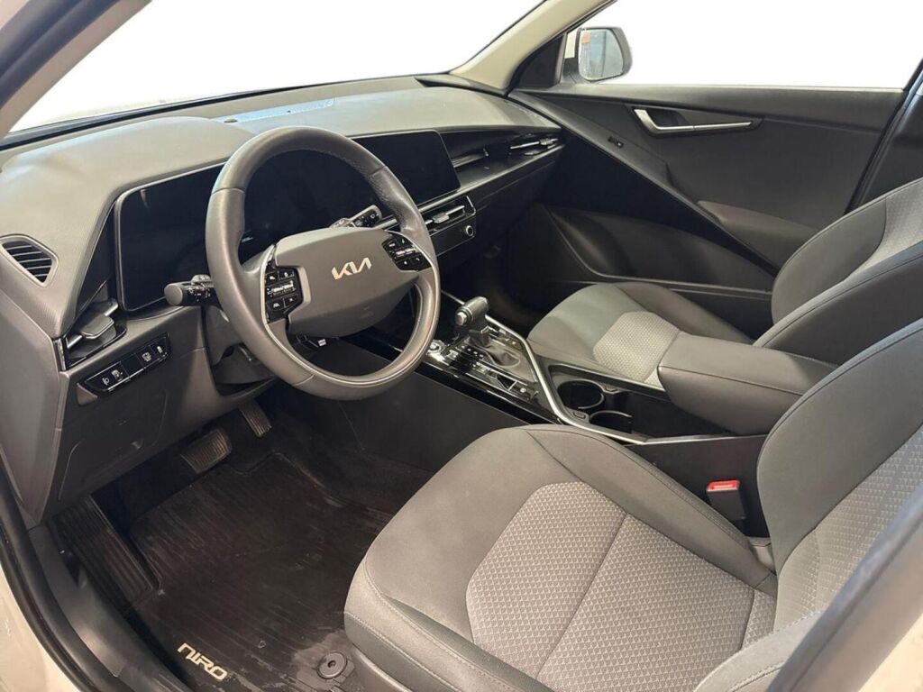Kia Niro 2025 Valkoinen