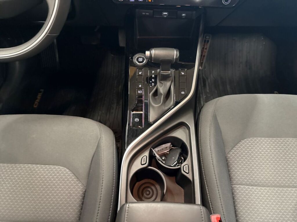 Kia Niro 2025 Valkoinen