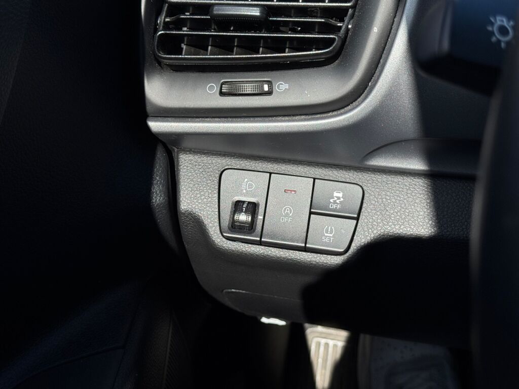 Kia Stonic 2024 Harmaa