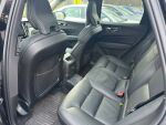 Volvo XC60 2022 Musta