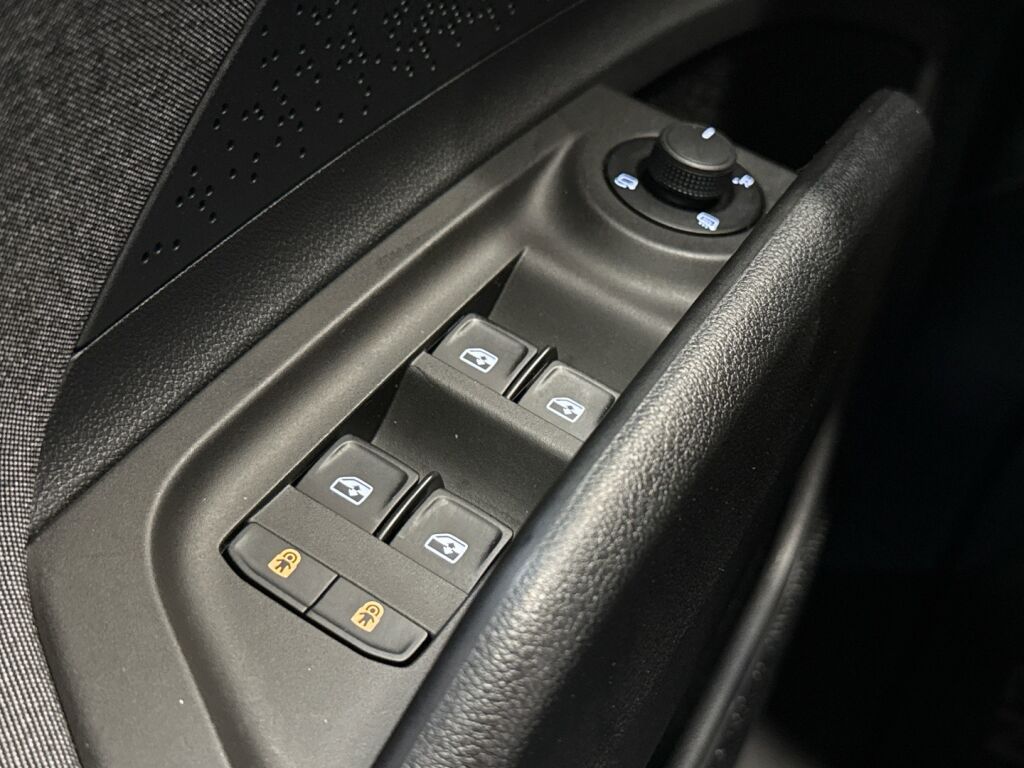 Skoda Enyaq 2024 Musta